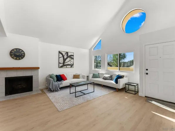 359 N Melrose Dr Unit H, Vista, CA 92083