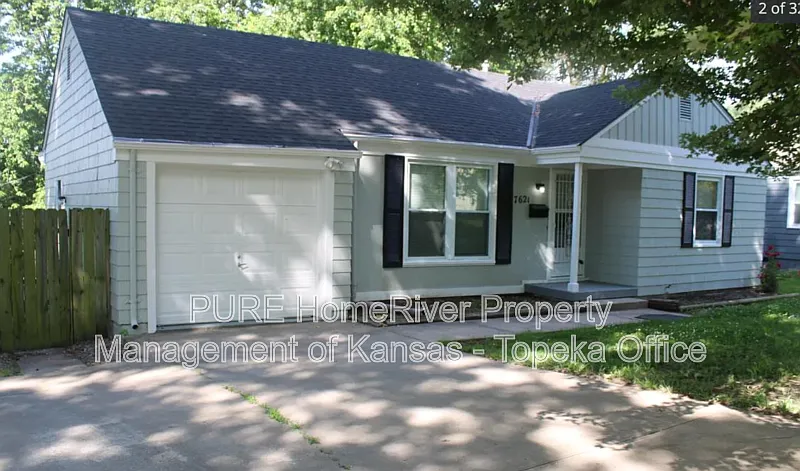 3 bed, 1.0 bath, 988 sqft, $1,325 — Photo 1