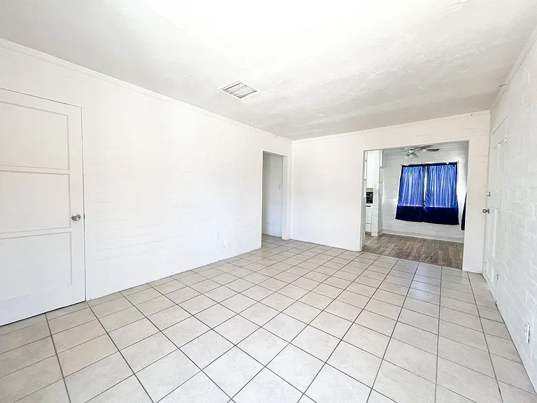 6570 Manzanita Ave — Photo 2