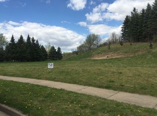 2093 Rushmore Dr, River Falls, WI 54022