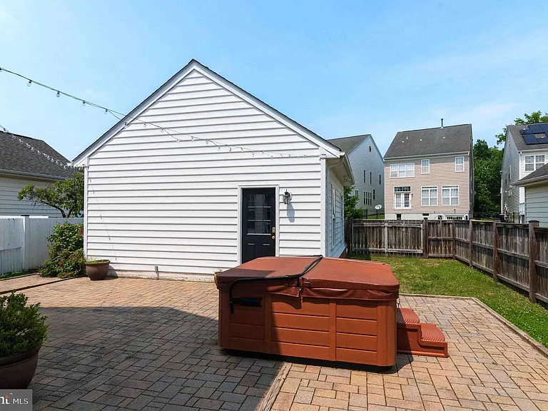 2548 Port Potomac Ave — Photo 45