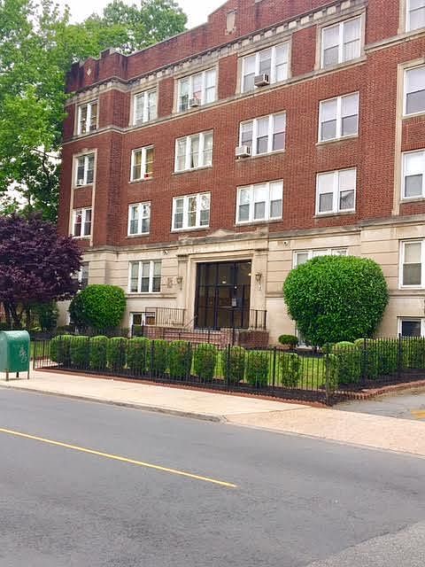 1st image of 115 Halsted St APT 101