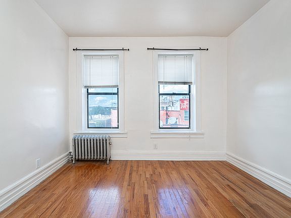 4th image of 23-90 29th St #20