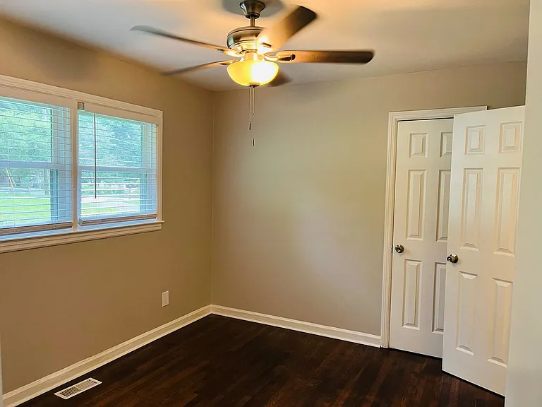 4531 Wesley Dr SW — Photo 8
