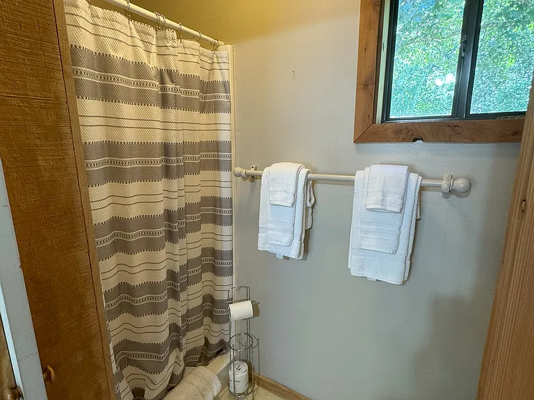 1022 Park Ave #A — Photo 4