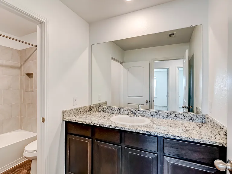 117 Fairfax Ln — Photo 35