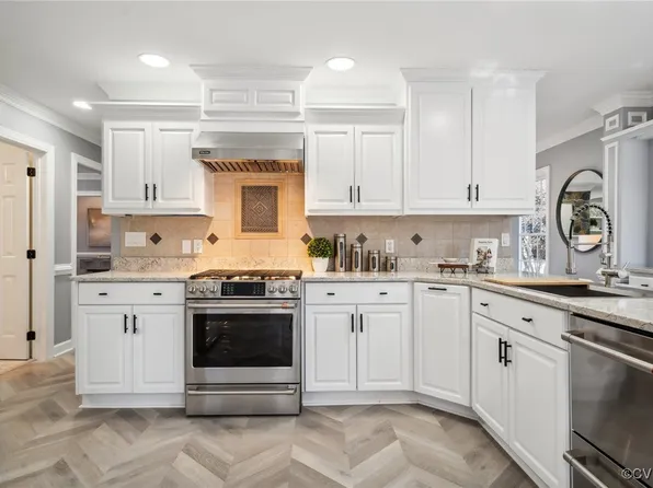 1553 Degrasse Dr, Hayes, VA 23072