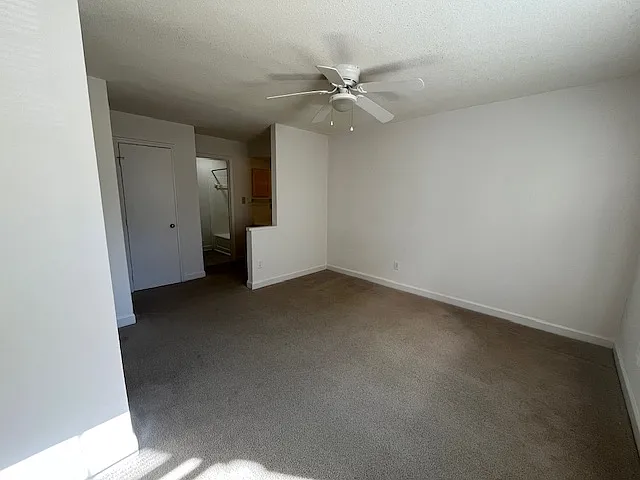 Avery Close Condominiums — Photo 112