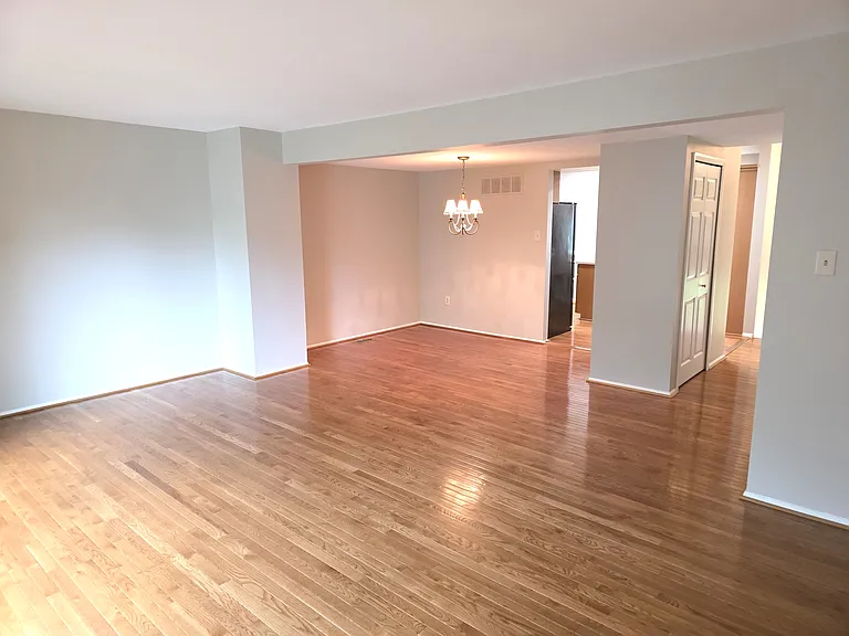 7331 Kerry Hill Ct — Photo 5