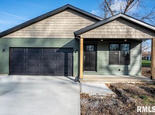 1801 W Adams St, Herrin, IL 62948