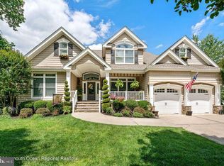 15 Bridge Creek Ln, Forked River, NJ 08731