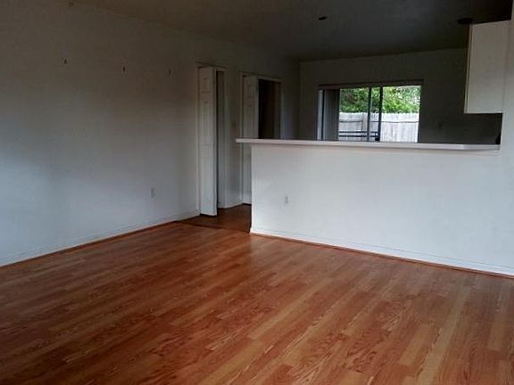 3rd image of 27501 Los Amigos Ln