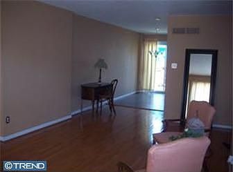 3rd image of 231 9th Ave