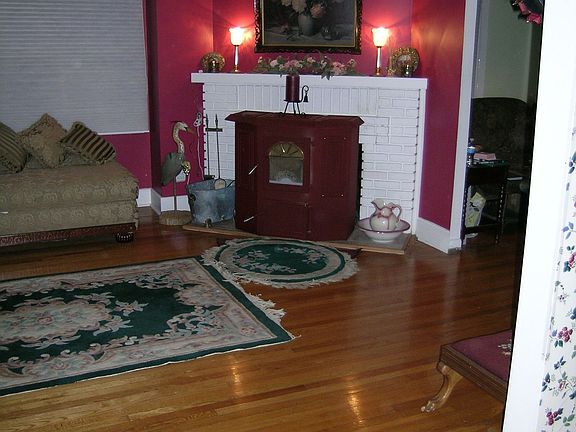 Corner fireplace