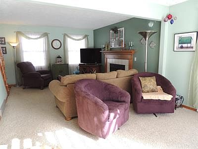 5th image of 166 Chicory St NE