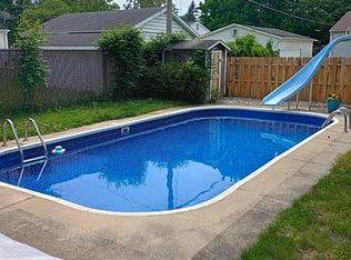 2326 Westfield Dr, Niles, MI 49120