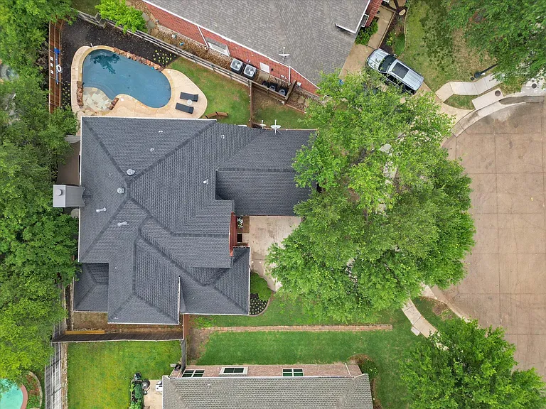 416 Rembert Ct — Photo 57
