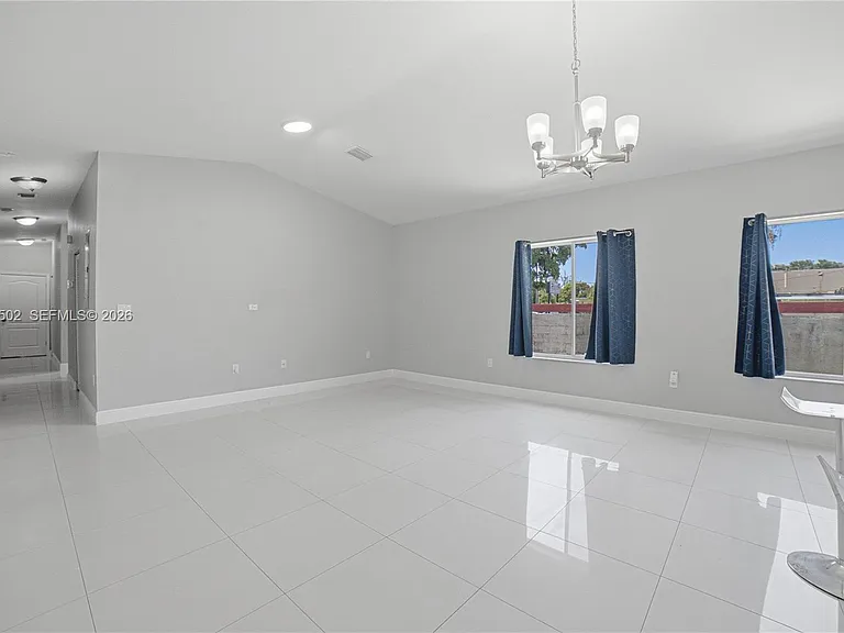 935 NW 2nd Ave — Photo 8