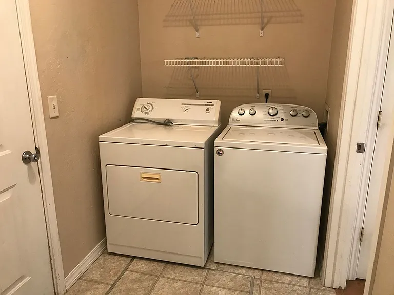226 E River Rock Rd — Photo 32