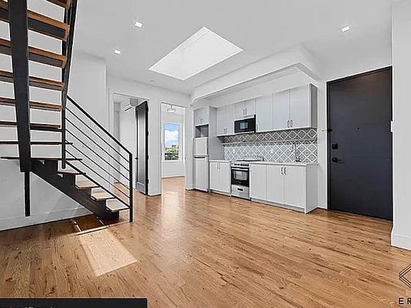 2nd image of 410 E 28th St APT 4D