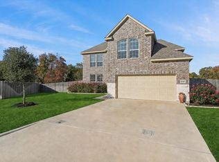 1700 Twin Oaks Cir, Brenham, TX 77833