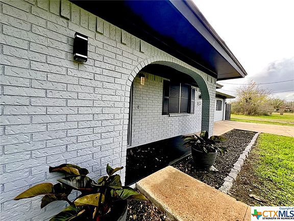 3rd image of 2409 Pleasant Green Dr