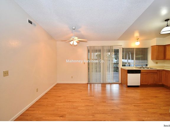 4th image of 900 Daniel Dr