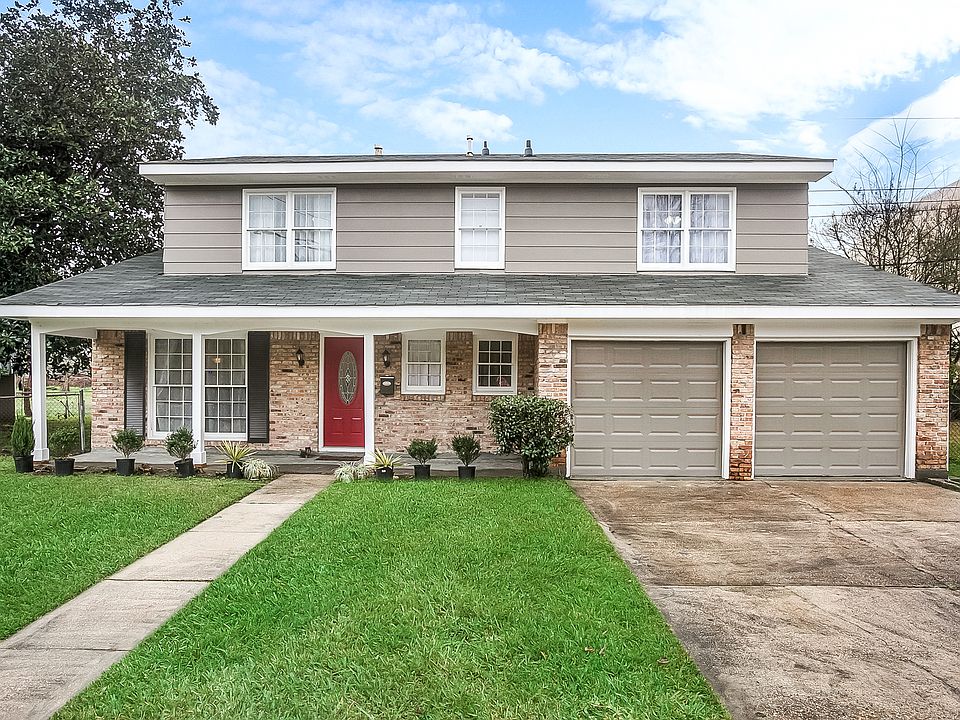 1st image of 205 Brookmeade Dr