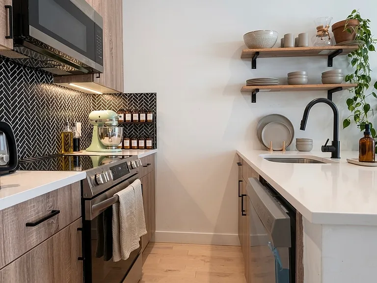 126 Winthrop St #4 — Photo 5