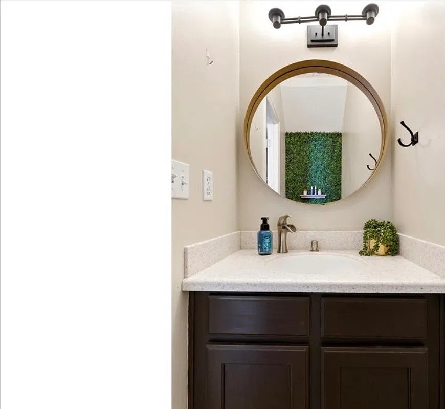 3 bed, 2.5 bath, 1204 sqft, $2,400 — Photo 1