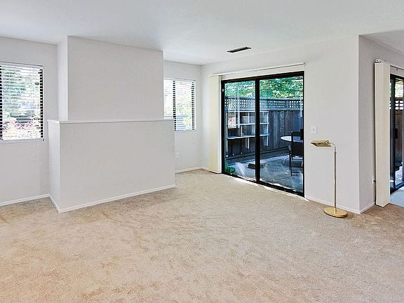 3rd image of 158 Torrey Pine Ter