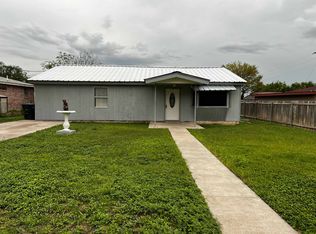703 E 14th St, Del Rio, TX 78840