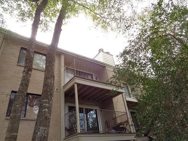 2 bed, 2.0 bath, 1106 sqft, $1,300 — Photo 3