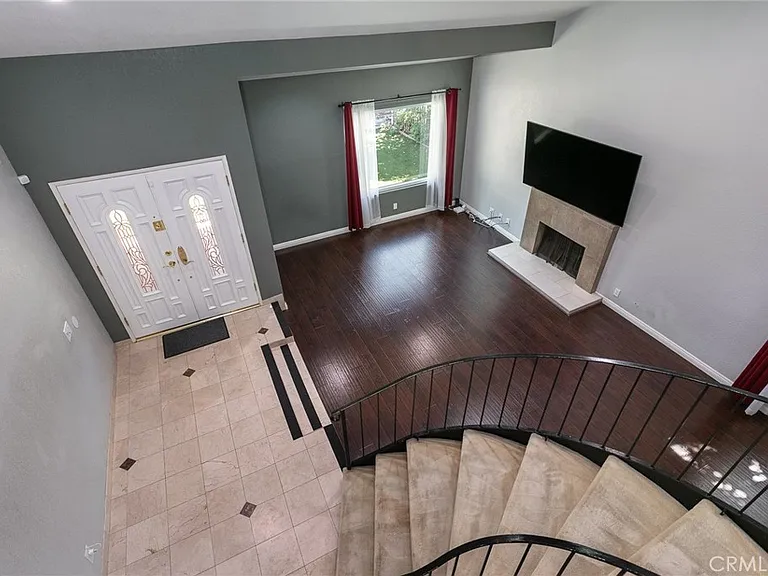 20246 Lanark St — Photo 19