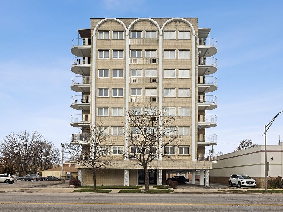 1st image of 7410 North Ave #504