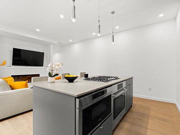 3rd image of 2009 S Norman St Unit A