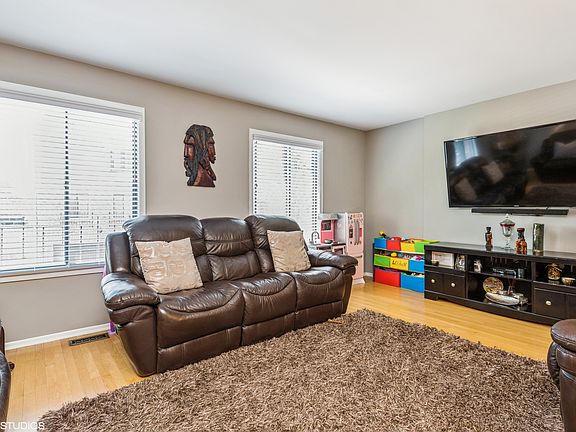 2nd image of 9631 Laramie Ave