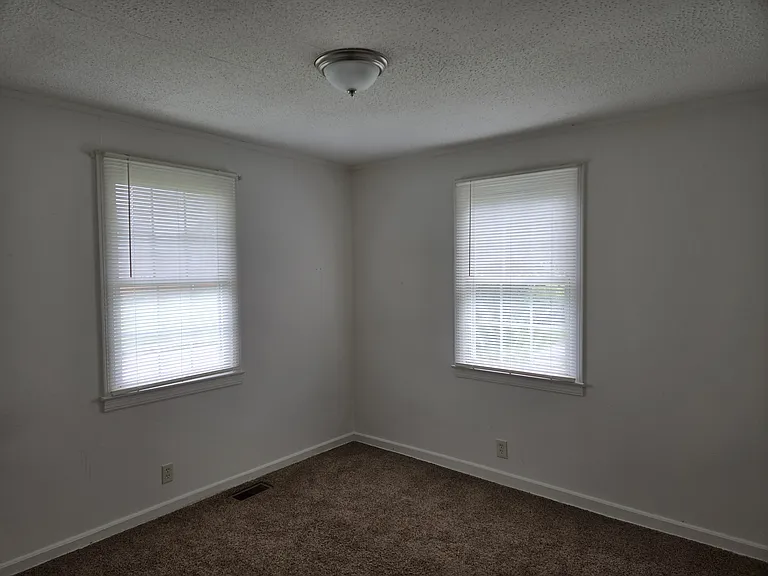 1738 Reynolds St — Photo 9