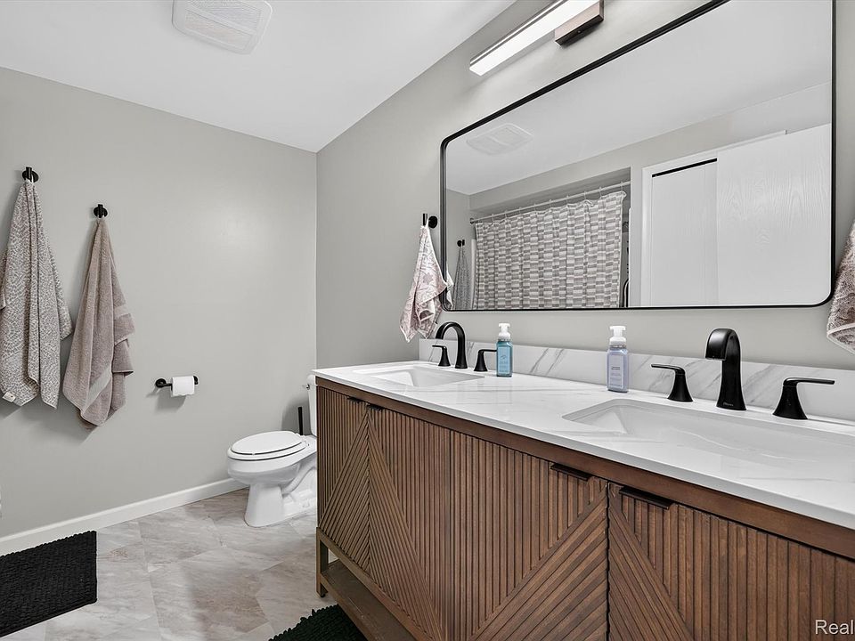 51116 S Foster Rd, photo 24