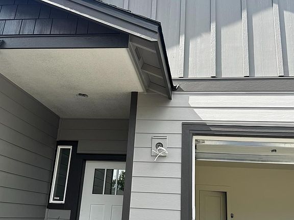 4th image of 5550 Quince St