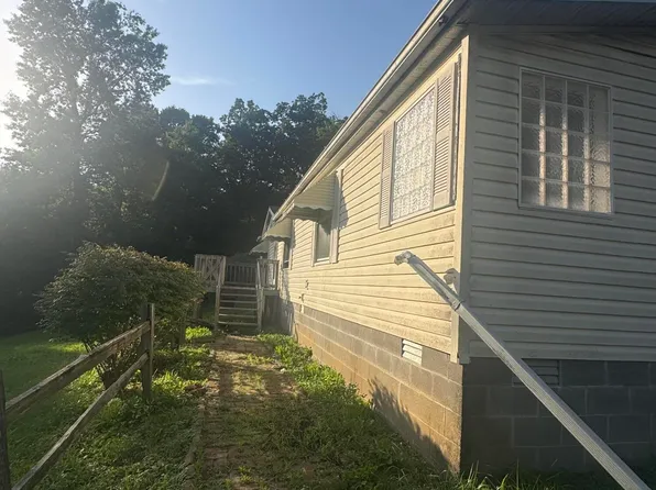 286 Moore Ln, Clermont, KY 40110