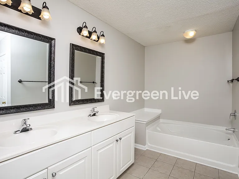 306 Castleburg Ln — Photo 10
