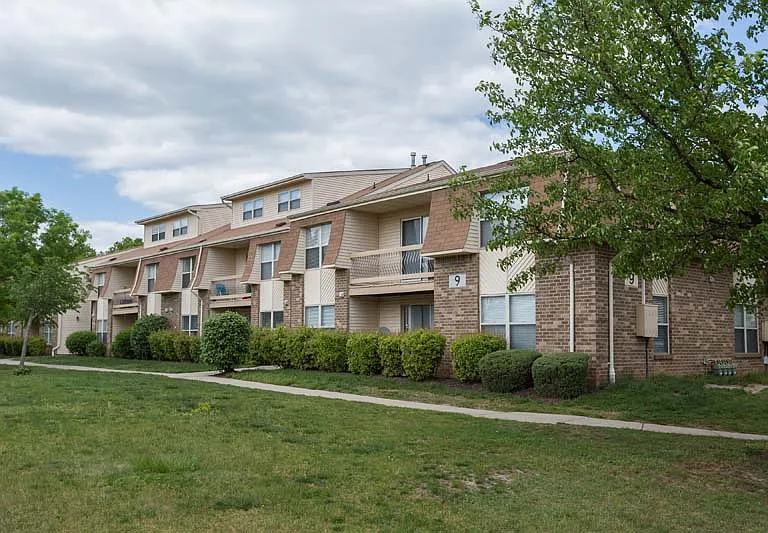 Village Court — Photo 1