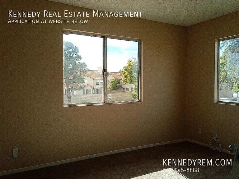 44042 Palm Ln — Photo 16