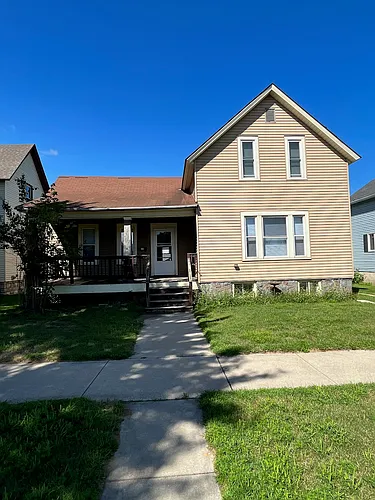 712 Terrace Ave Photo 1