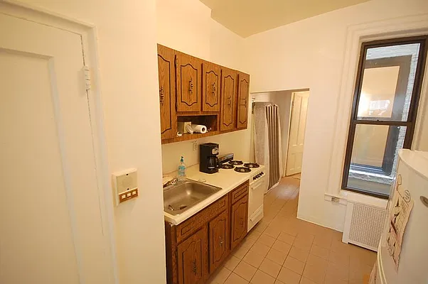 Rented by City Connections Realty | media 5