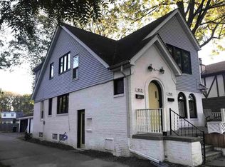 910 Neff Rd, Grosse Pointe, MI 48230