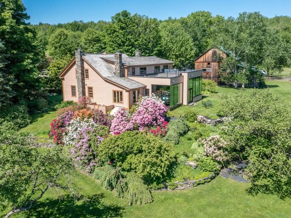 396 Ross Hill Road, Morristown, VT 05661