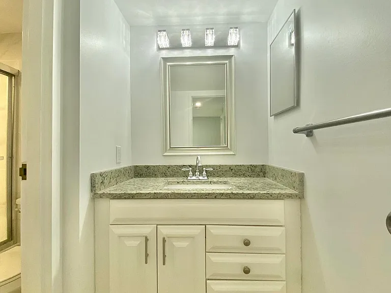 200 Waterway Dr S #208 — Photo 5