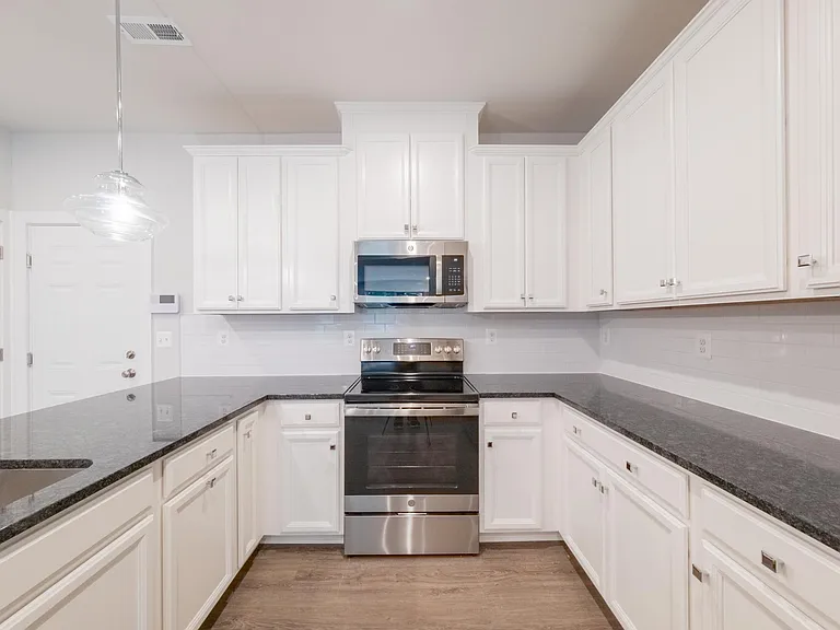 1105 N Lombardy St #A — Photo 20